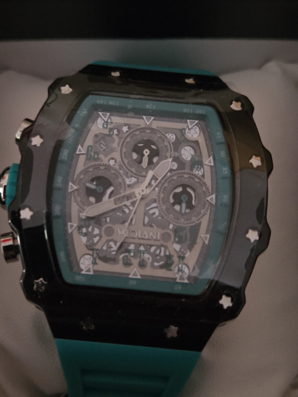 Invicta Racing Model 69730 44mm